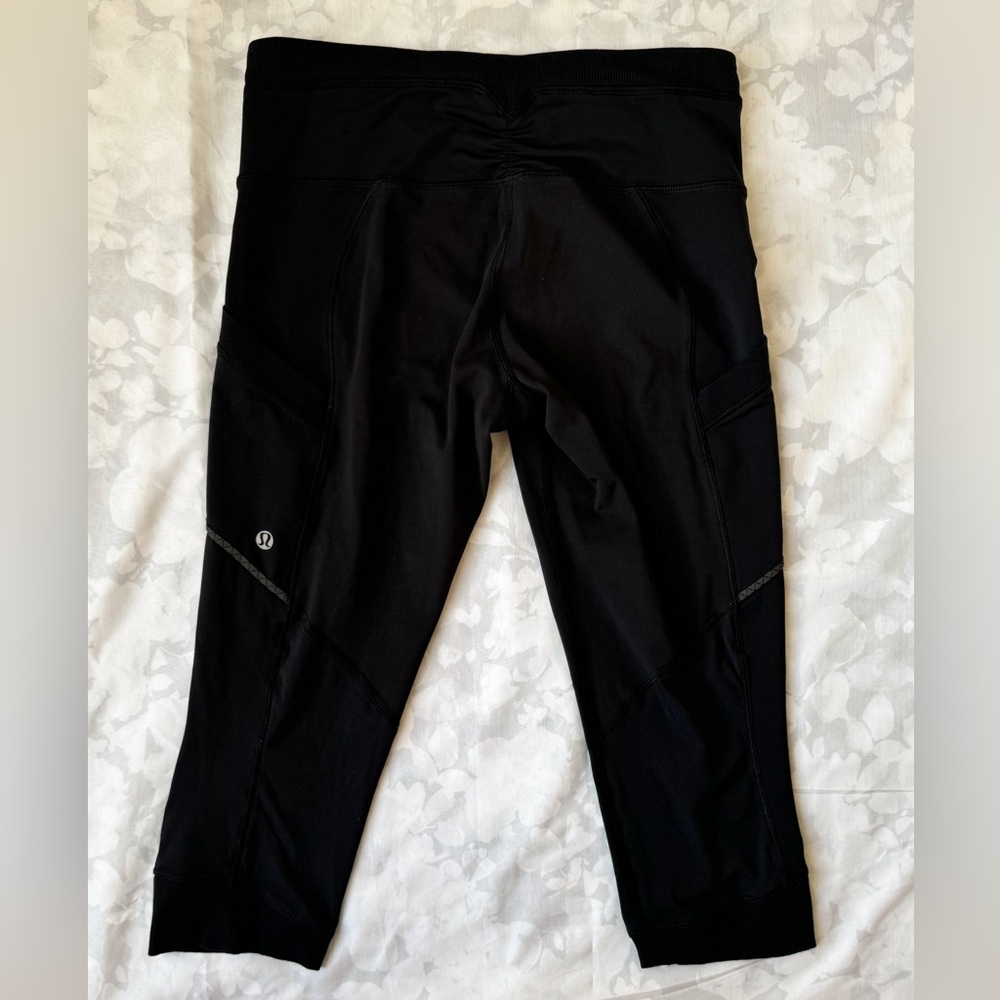 Lululemon Black Crop Leggings Size 6 Run Mod Moves with Pockets